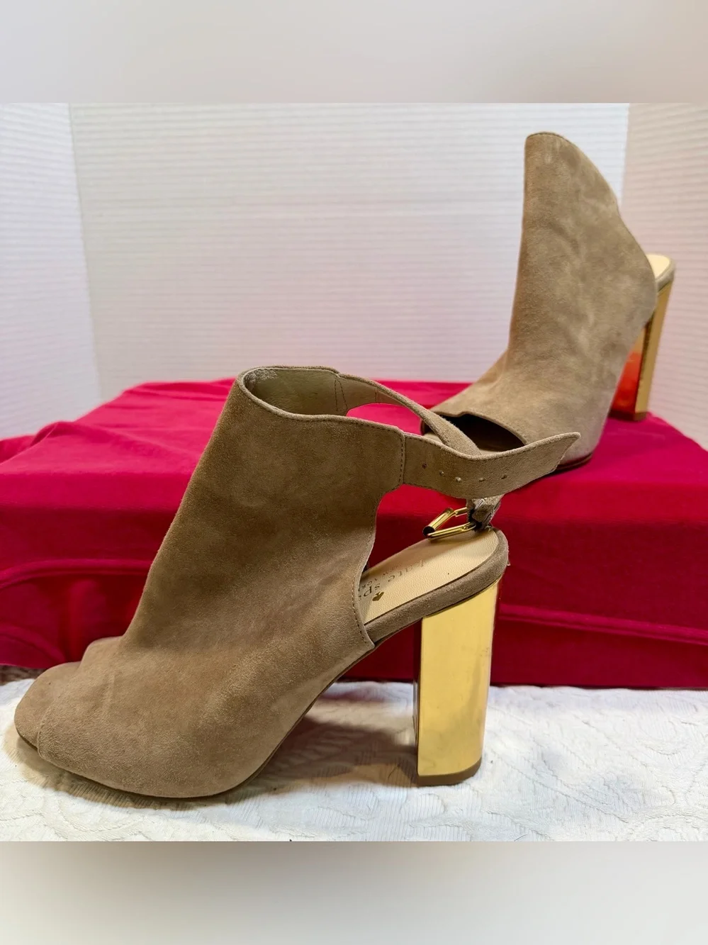 Kate Spade New York Beige Suede Open Toe Gold Block Heel Slingback Sandals 8M